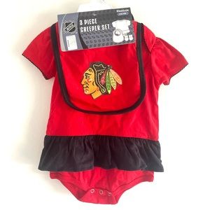 NWT 3-Pc Chicago Blackhawks NHL Girls Baby Creeper Onesie, Bib, Booties Set